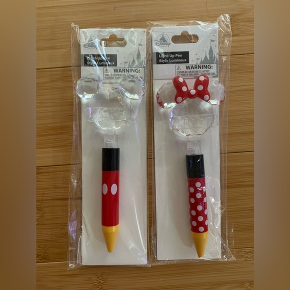Disney Other Disney Mickey And Minnie Mouse Light Up Pen Set Poshmark